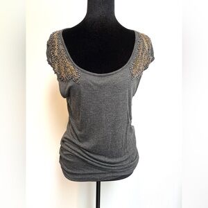 Anthropologie Bordeaux Heather gray lightweight beaded t shirt. Size M